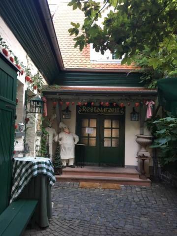 Mutter Krauss Hotel Schwalbach am Taunus Exterior photo